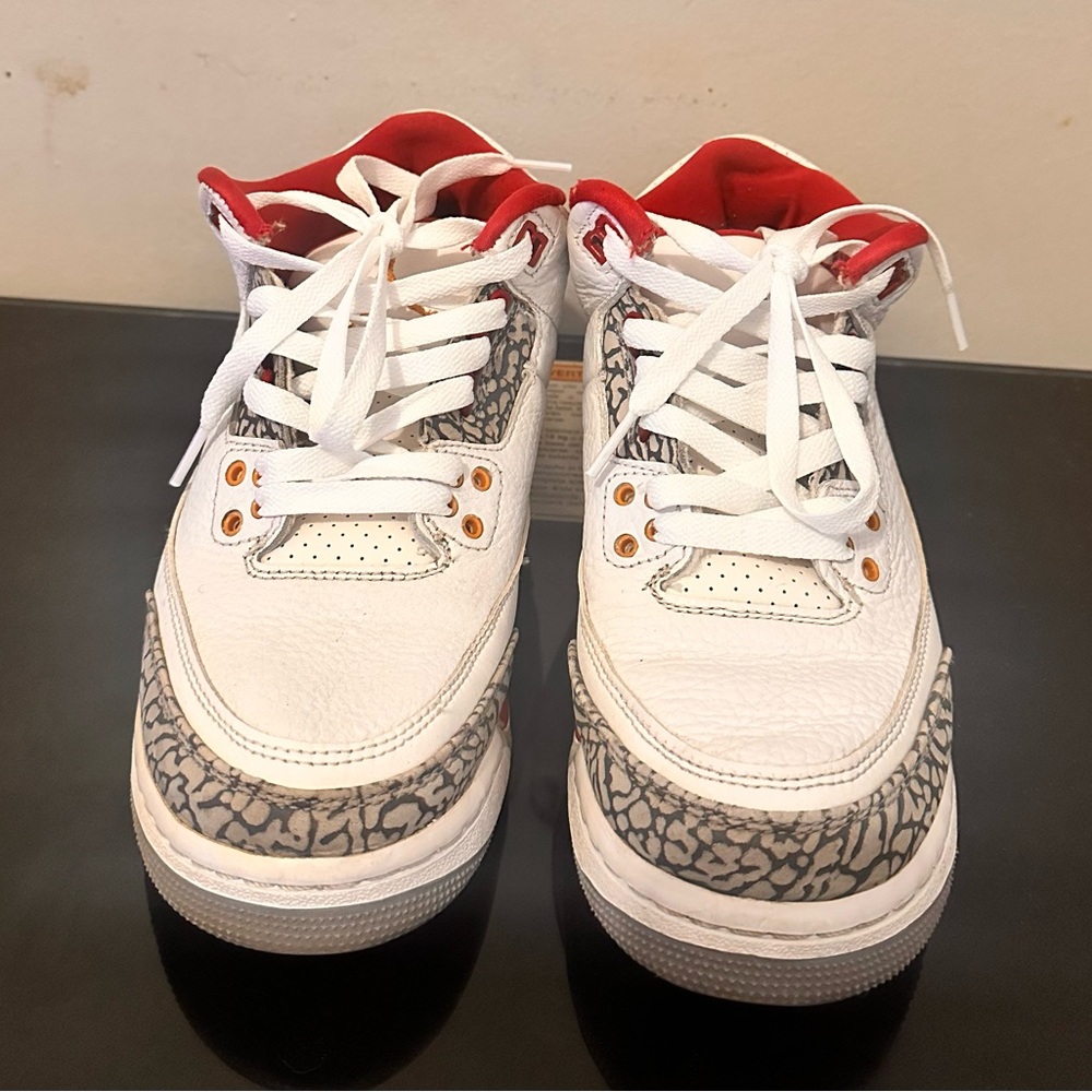 Jordan Men's White Red Elephant Print Athletic Shoes - Picture 4 of 9